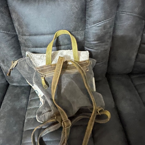 Myra Backpack - Picture 2 of 3